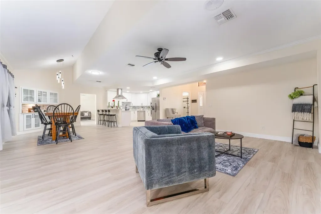 6151 Silver Oaks Drive Zephyrhills FL 33542