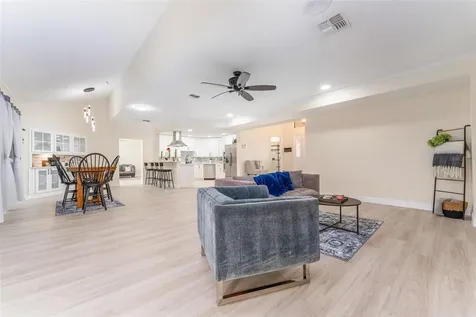 6151 Silver Oaks Drive Zephyrhills FL 33542
