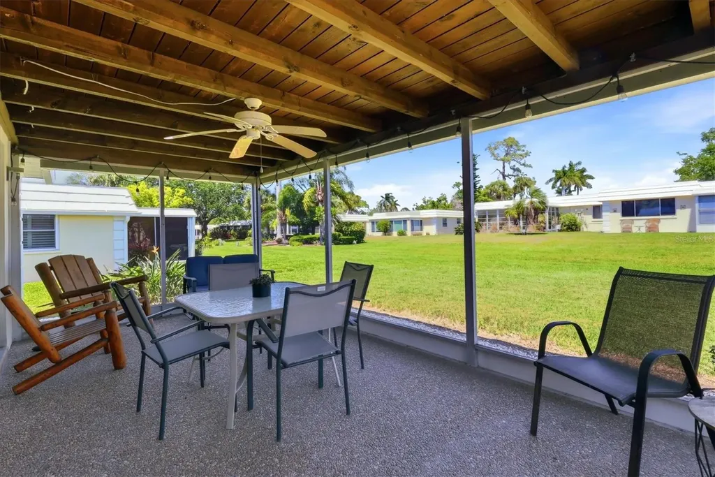 5887 Tidewood Avenue Sarasota FL 34231