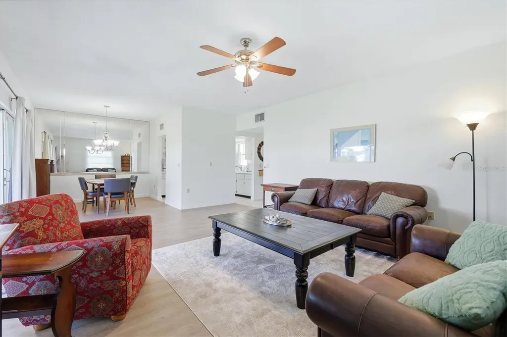 5887 Tidewood Avenue Sarasota FL 34231