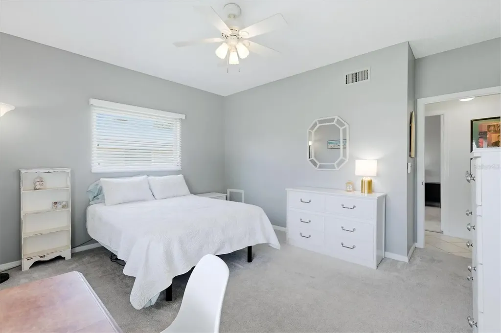 5887 Tidewood Avenue Sarasota FL 34231