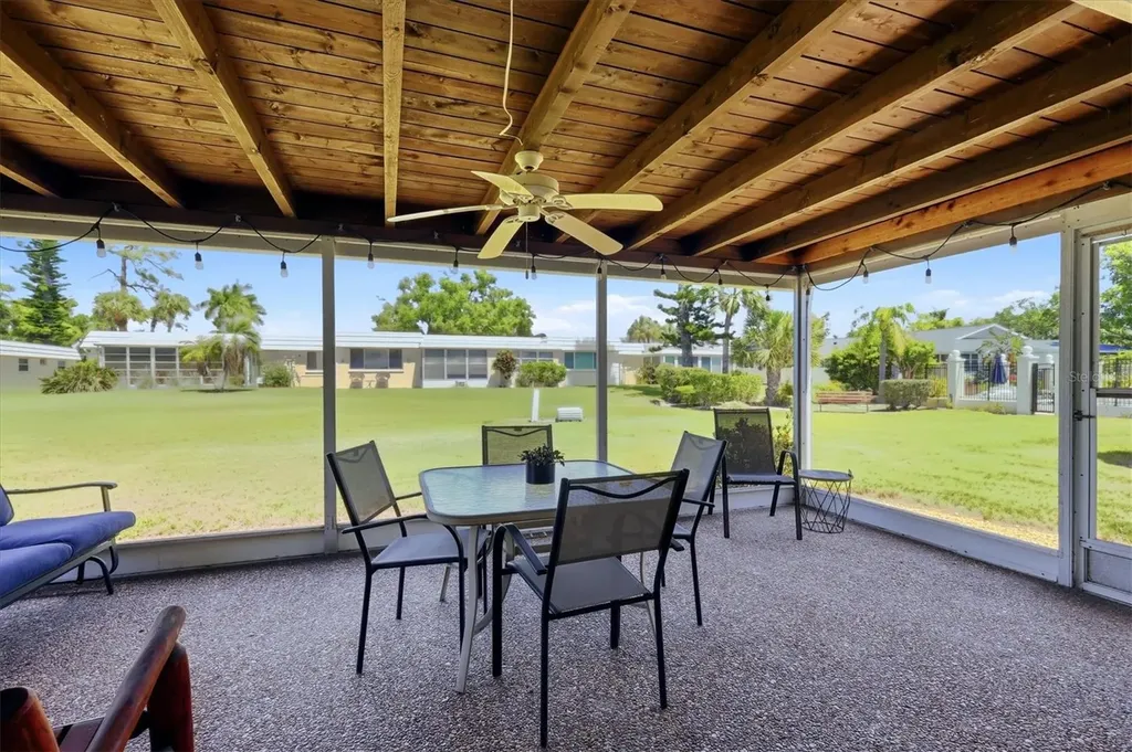 5887 Tidewood Avenue Sarasota FL 34231