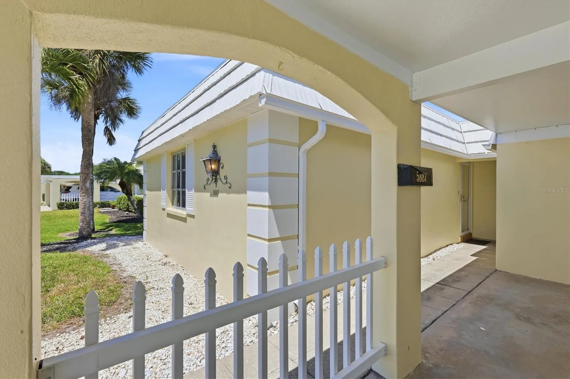 5887 Tidewood Avenue Sarasota FL 34231