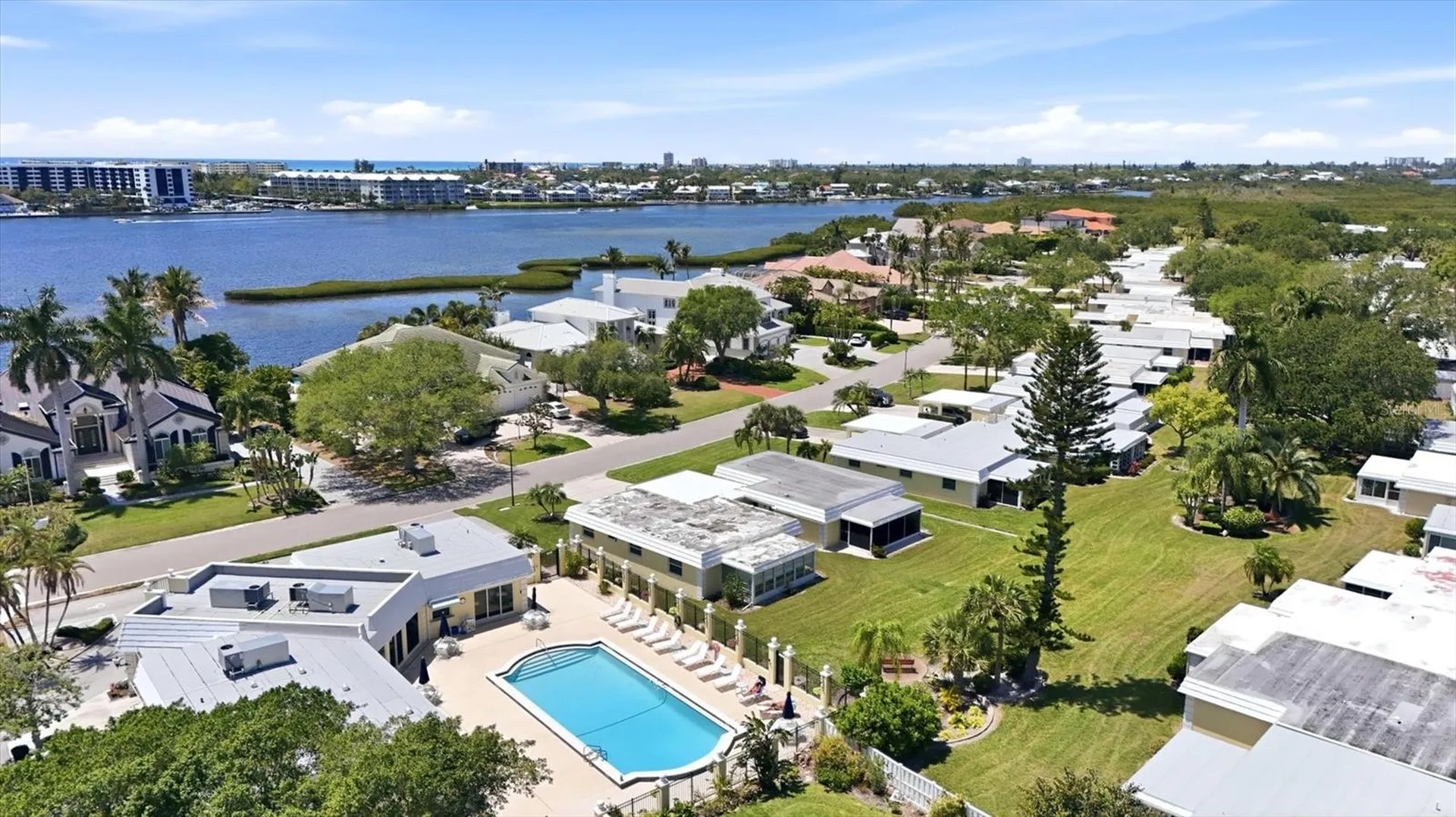 5887 Tidewood Avenue Sarasota FL 34231