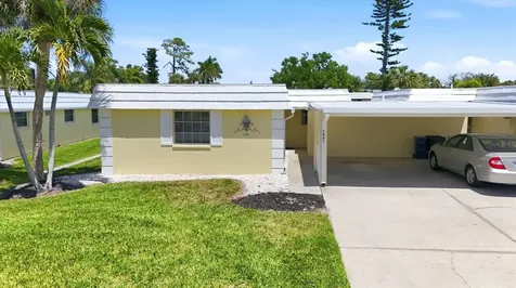 5887 Tidewood Avenue Sarasota FL 34231