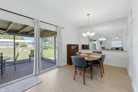 5887 Tidewood Avenue Sarasota FL 34231