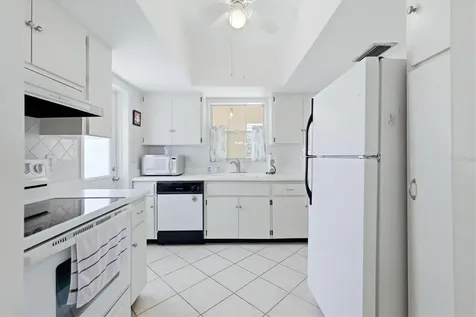 5887 Tidewood Avenue Sarasota FL 34231