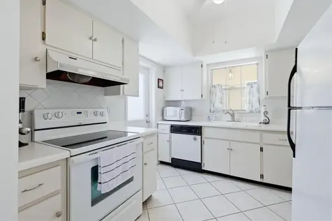 5887 Tidewood Avenue Sarasota FL 34231