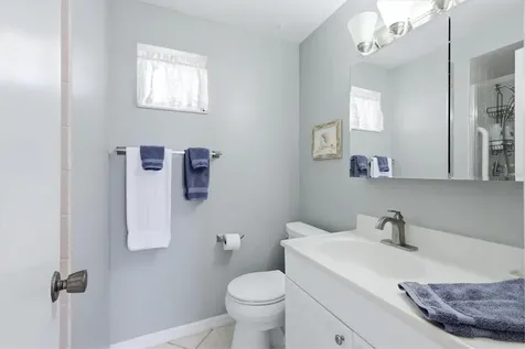 5887 Tidewood Avenue Sarasota FL 34231