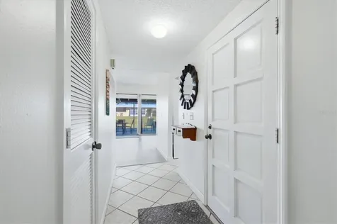 5887 Tidewood Avenue Sarasota FL 34231