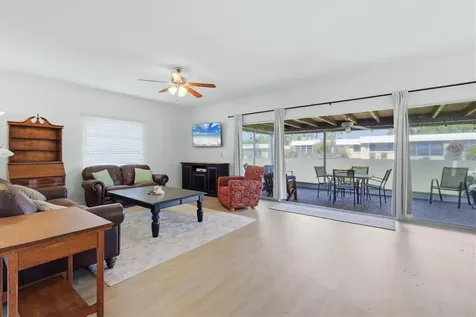 5887 Tidewood Avenue Sarasota FL 34231