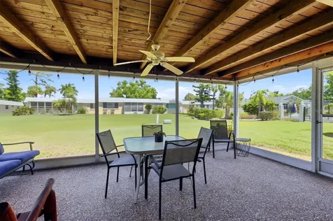 5887 Tidewood Avenue Sarasota FL 34231