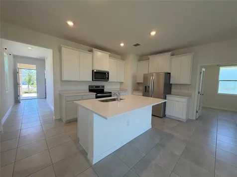 8589 Pinecrest Trail Wildwood FL 34785