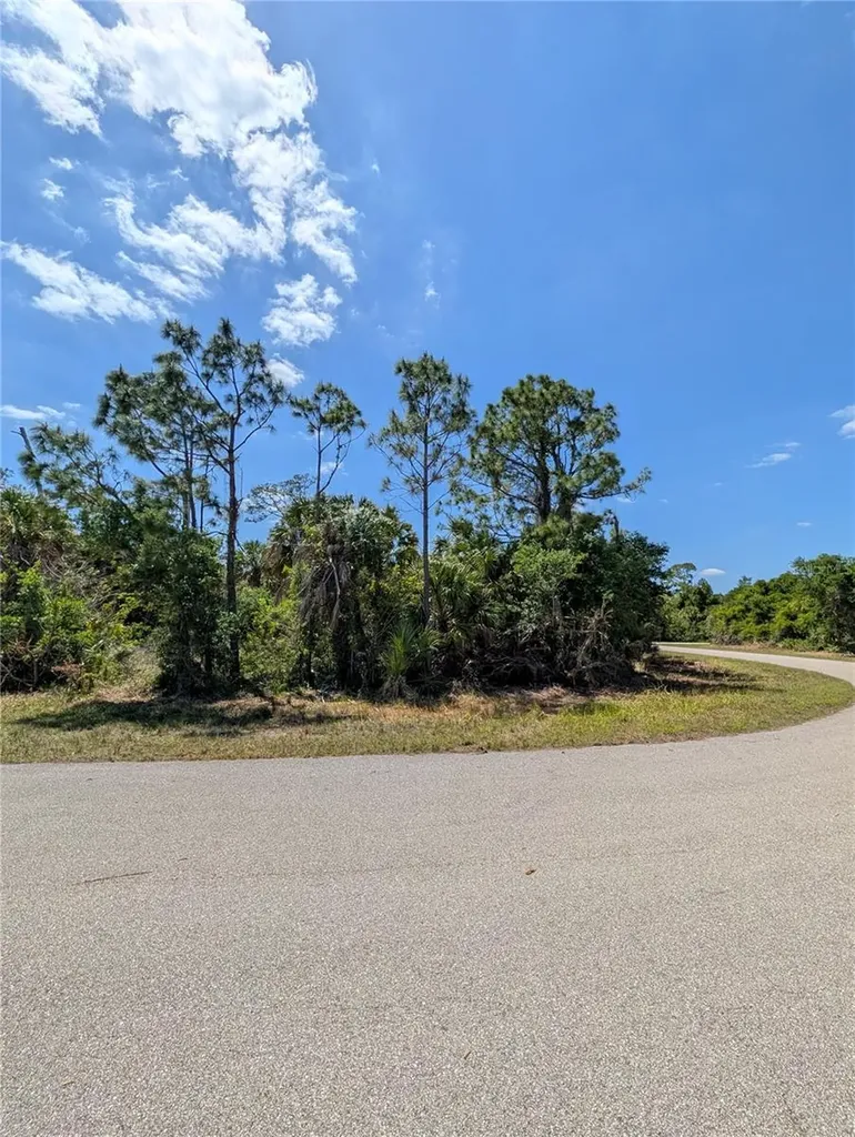 2515 Colony Circle North Port FL 34288