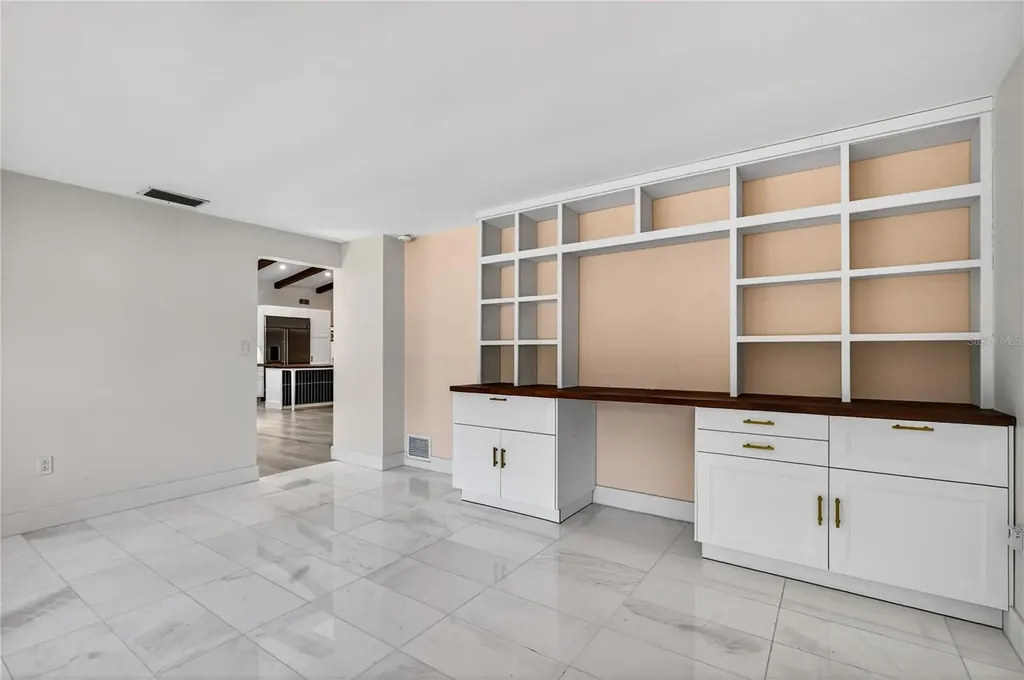719 W Nelson Street Tavares FL 32778