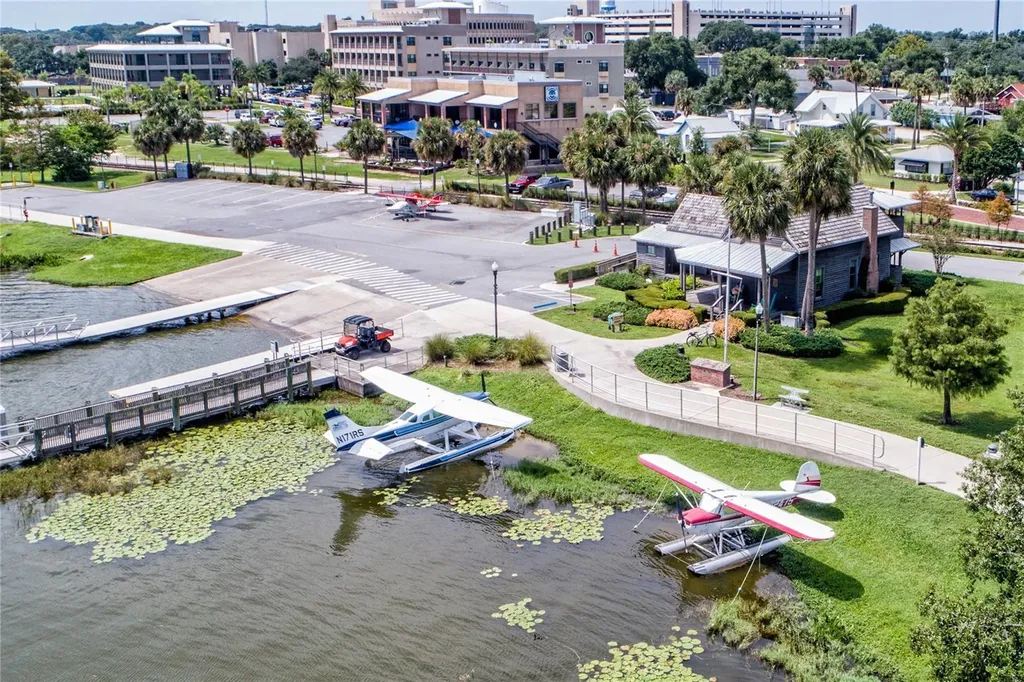 719 W Nelson Street Tavares FL 32778