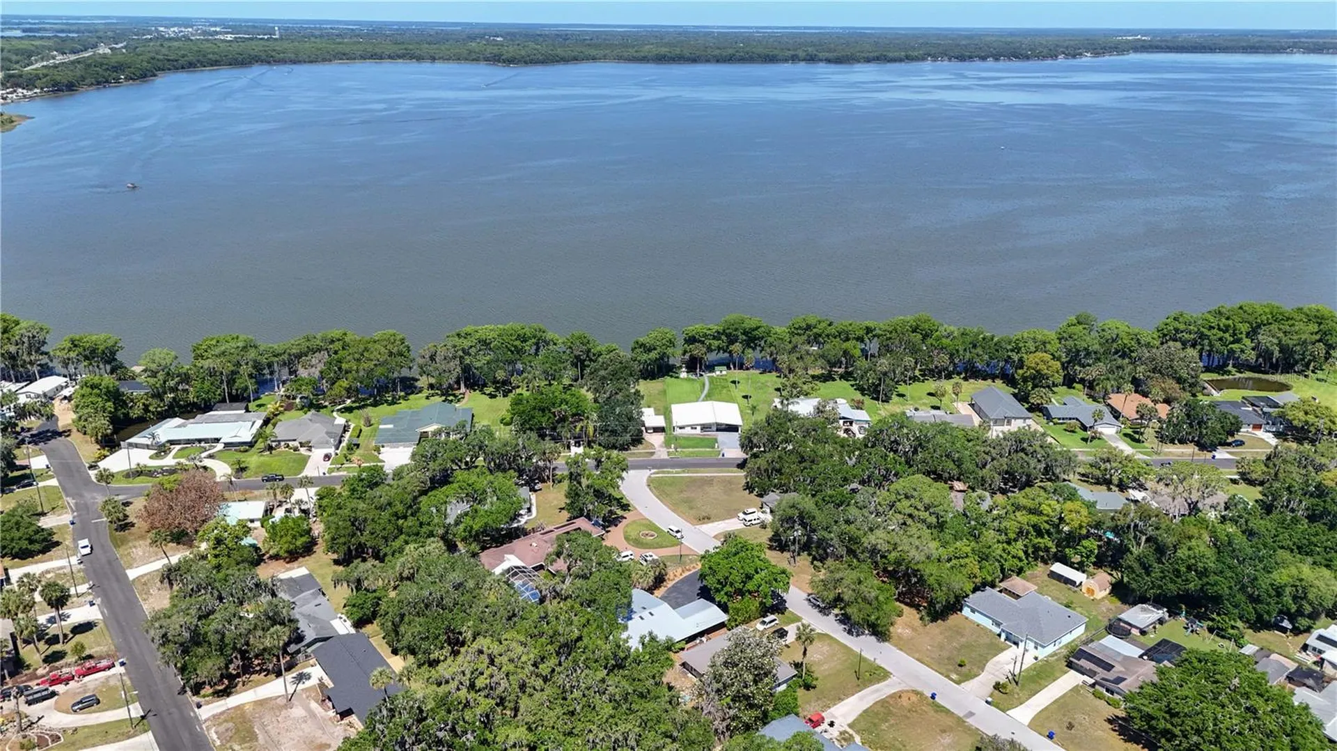 719 W Nelson Street Tavares FL 32778