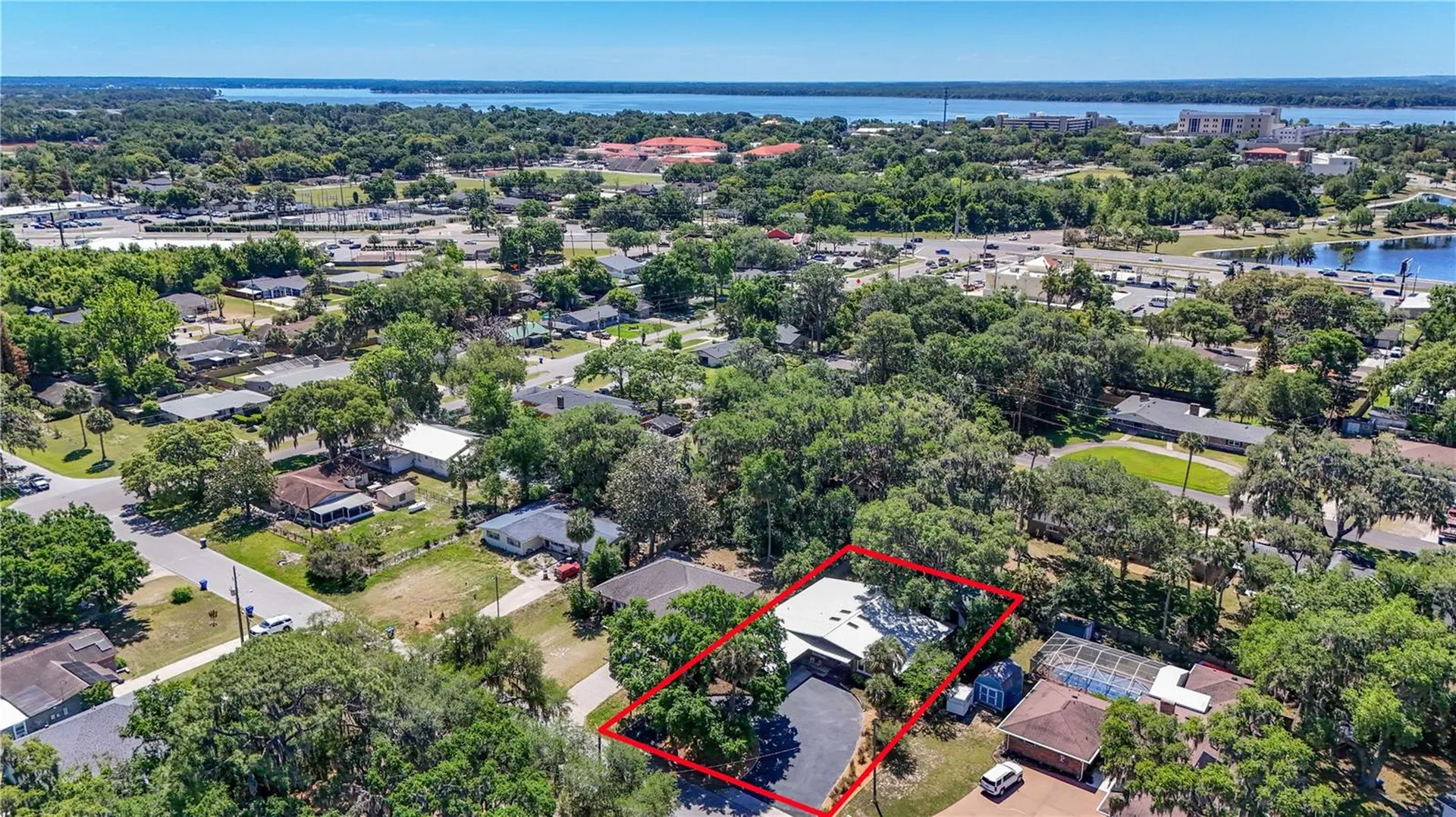 719 W Nelson Street Tavares FL 32778