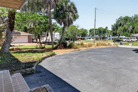 719 W Nelson Street Tavares FL 32778