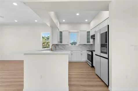 4234 4th Street S St Petersburg FL 33705