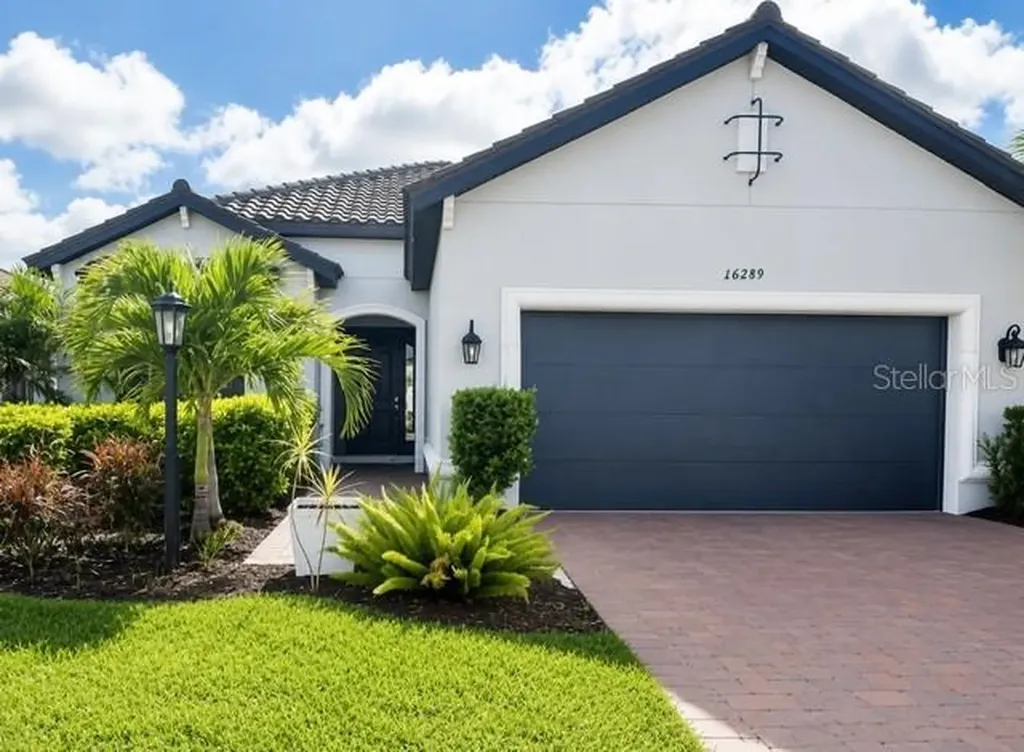 6289 Mesa Glen Bradenton FL 34203