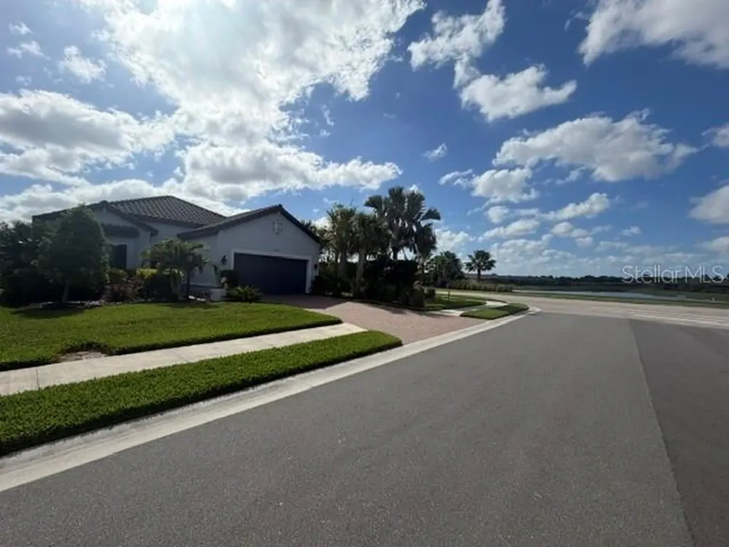 6289 Mesa Glen Bradenton FL 34203