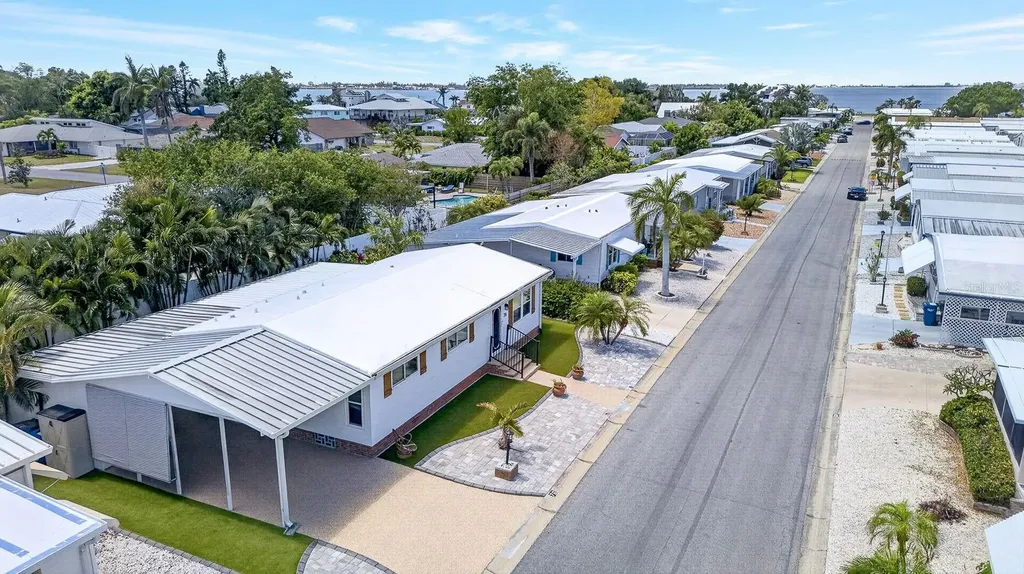 76 Caballo Way Bradenton FL 34209