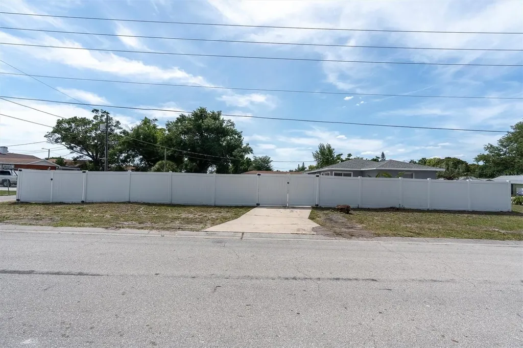 3600 4th Avenue S St Petersburg FL 33711