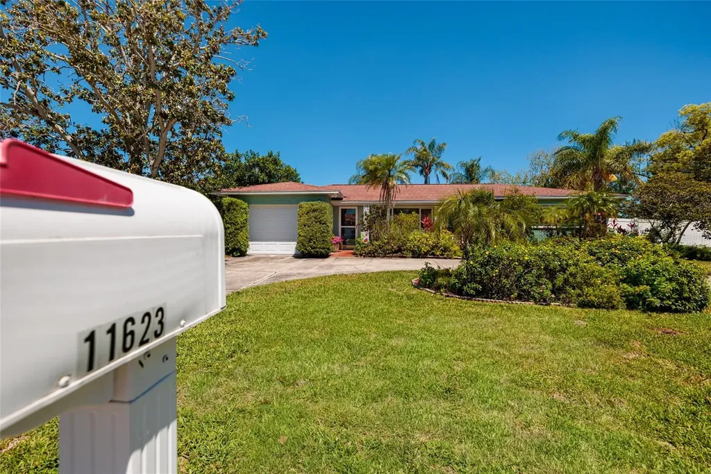 11623 84th Avenue Seminole FL 33772