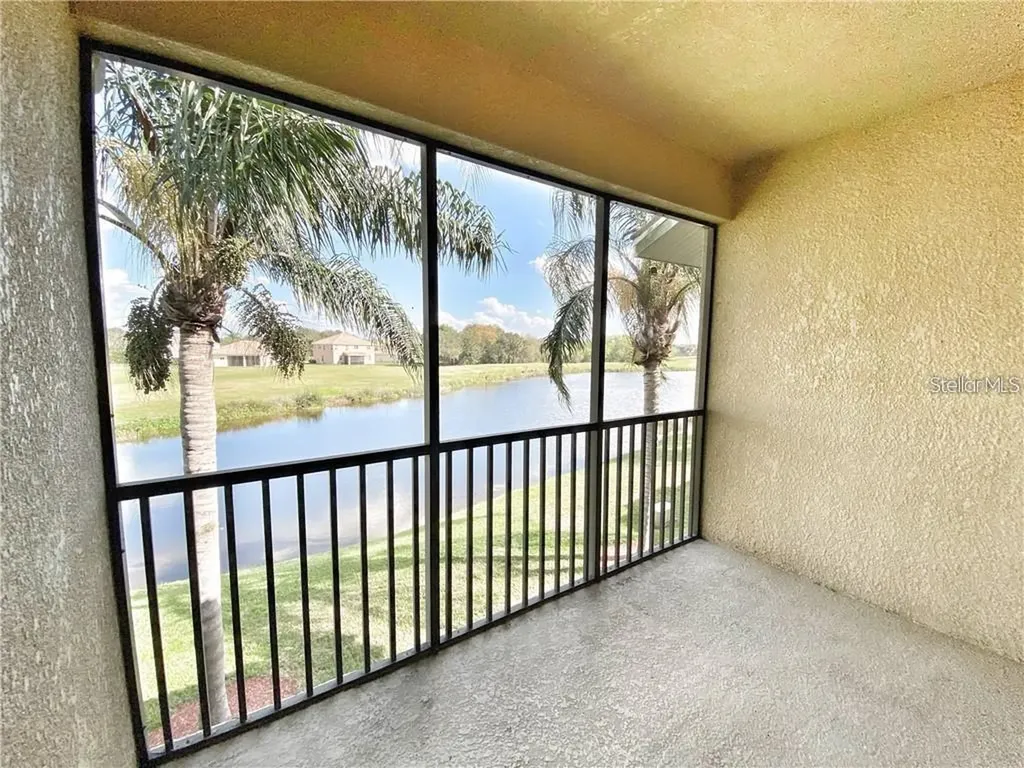 915 Fairwaycove Lane Bradenton FL 34212