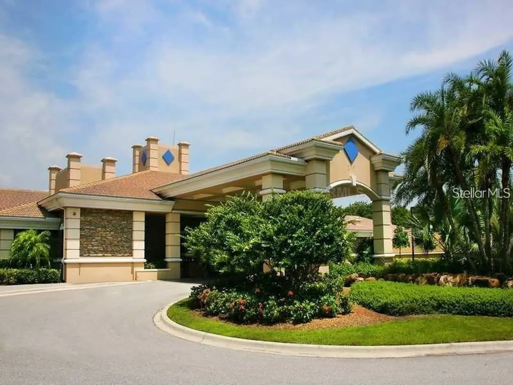 915 Fairwaycove Lane Bradenton FL 34212