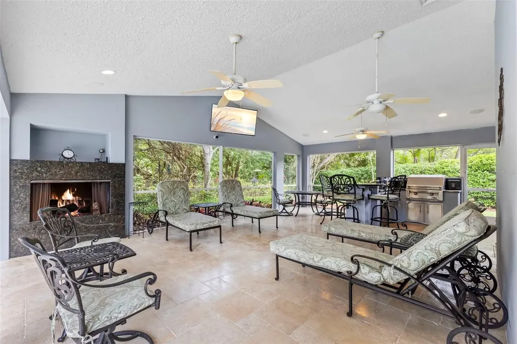 1404 Oxfordshire Court Brandon FL 33510