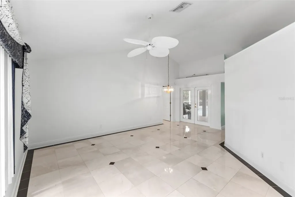 1404 Oxfordshire Court Brandon FL 33510