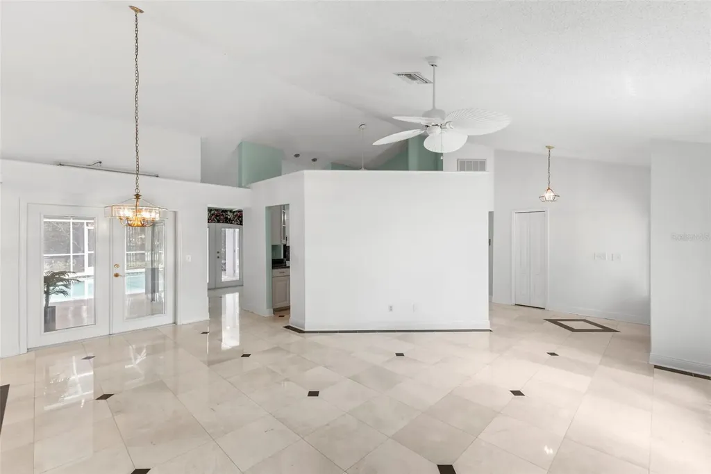 1404 Oxfordshire Court Brandon FL 33510