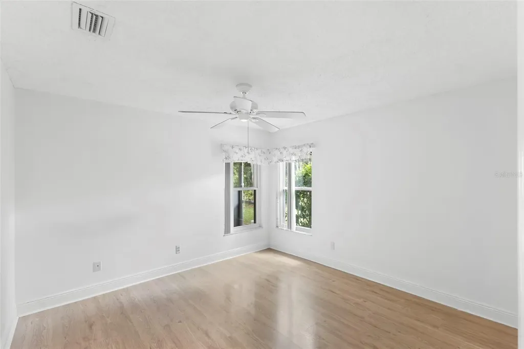 1404 Oxfordshire Court Brandon FL 33510