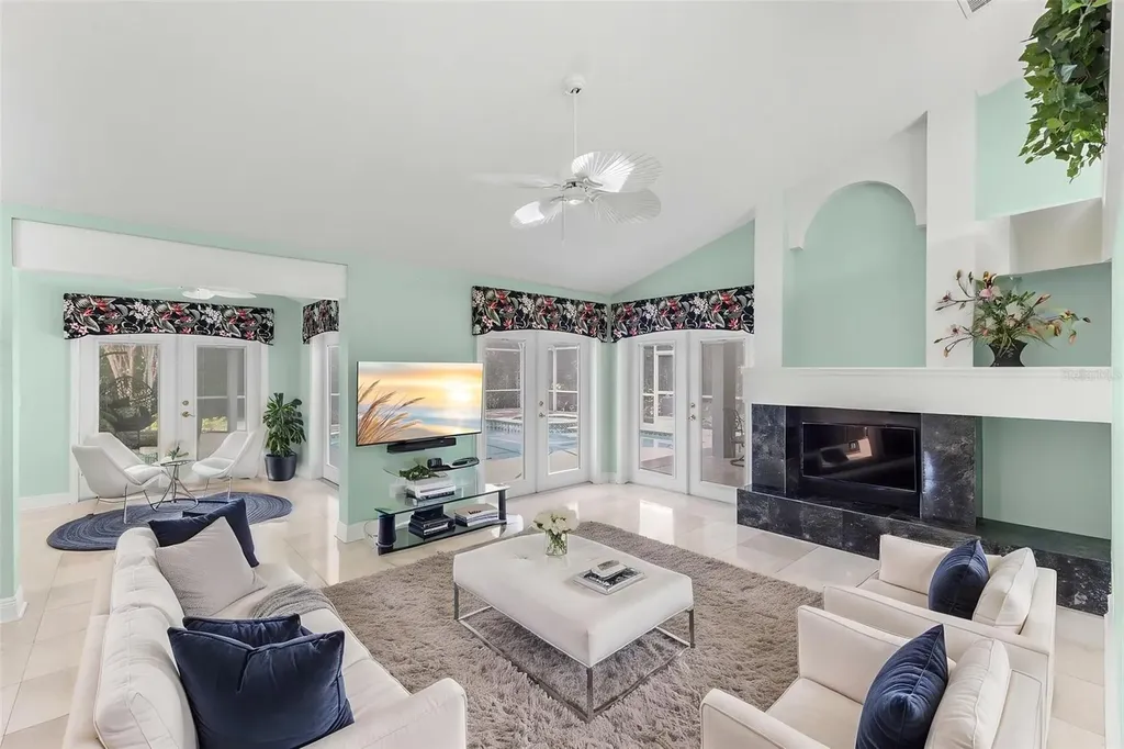 1404 Oxfordshire Court Brandon FL 33510