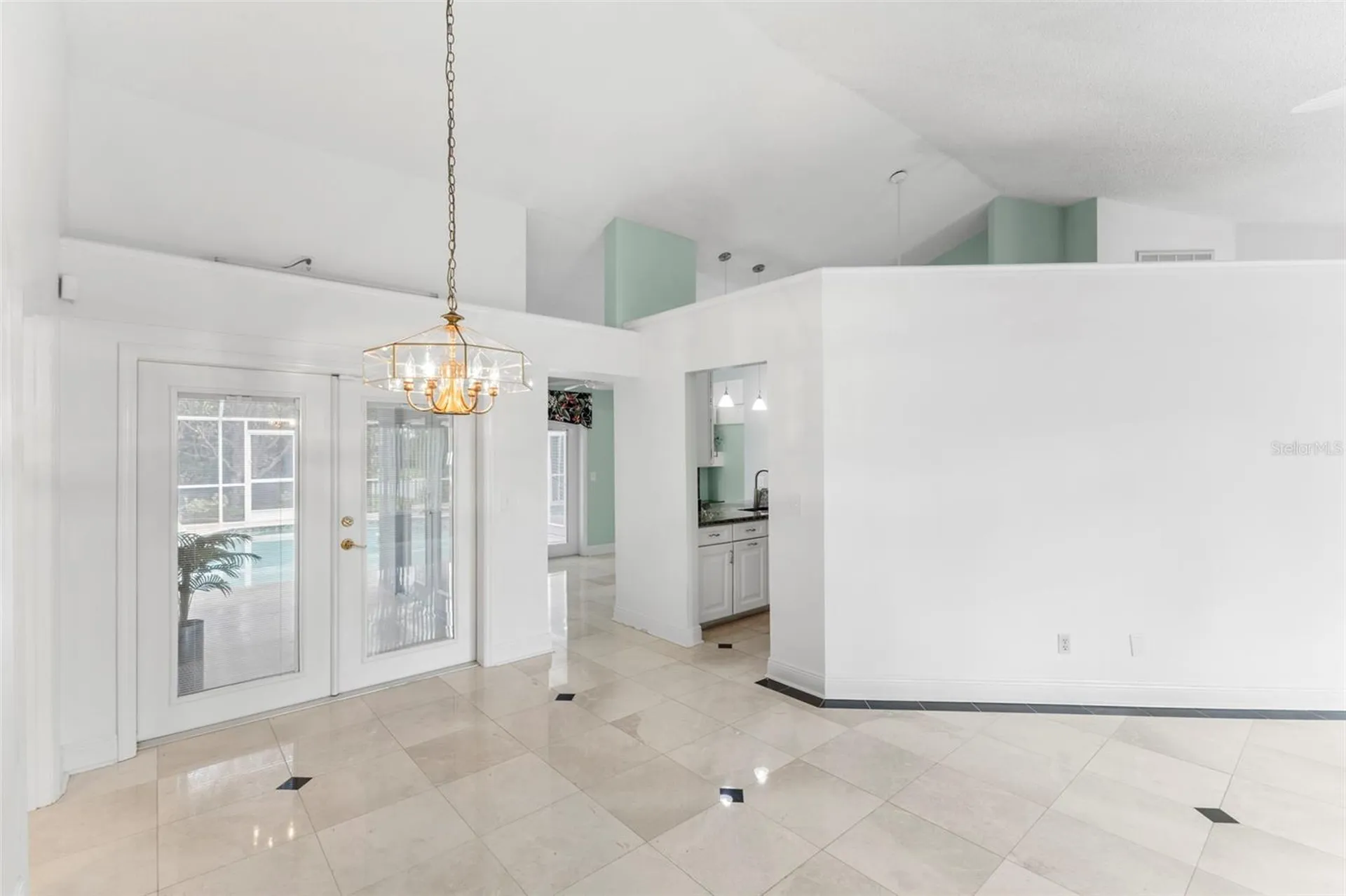 1404 Oxfordshire Court Brandon FL 33510