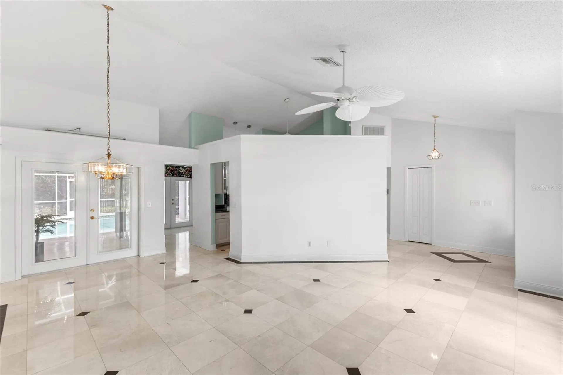 1404 Oxfordshire Court Brandon FL 33510
