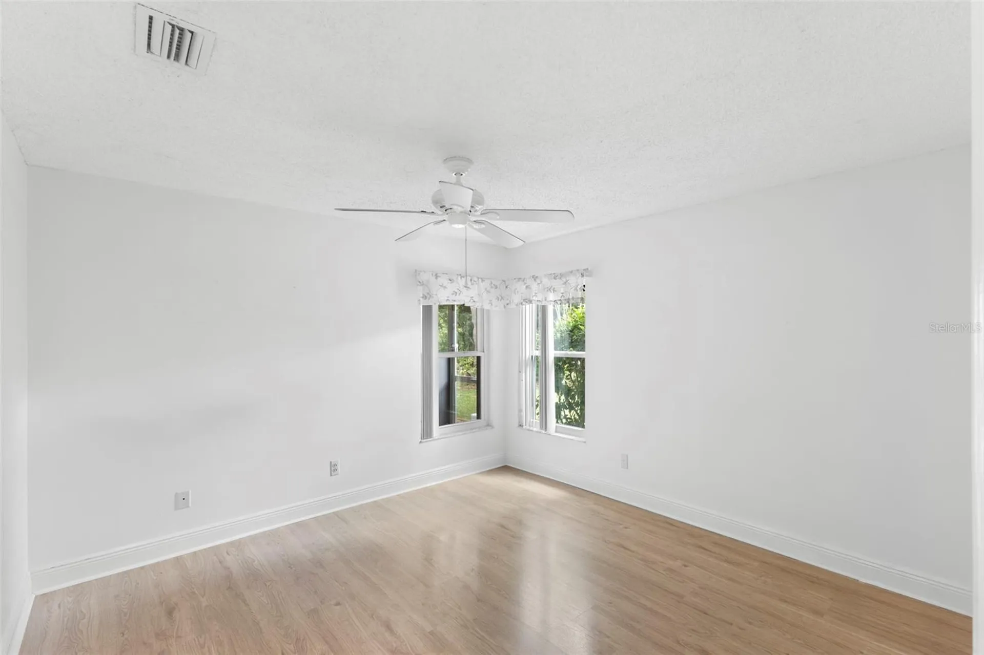 1404 Oxfordshire Court Brandon FL 33510