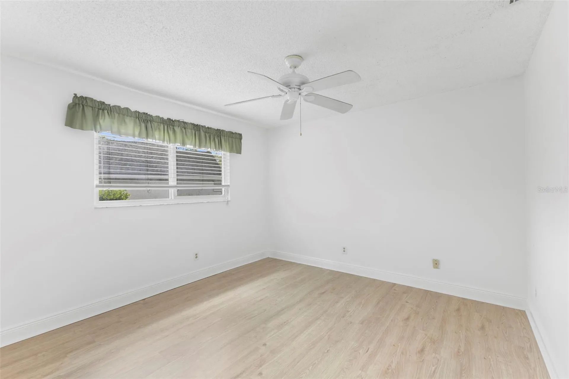 1404 Oxfordshire Court Brandon FL 33510