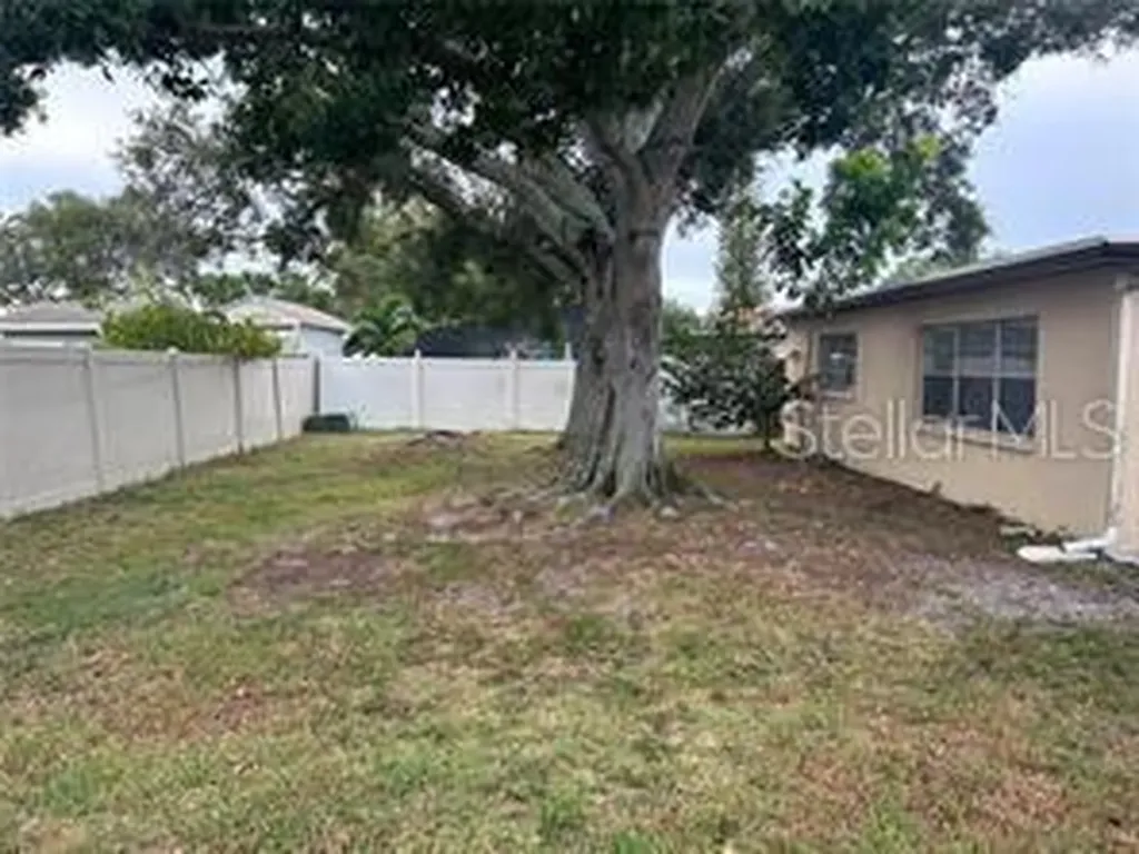 8873 Tami Street Seminole FL 33772
