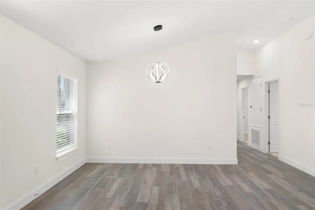 5062 80th Lane N St Petersburg FL 33709