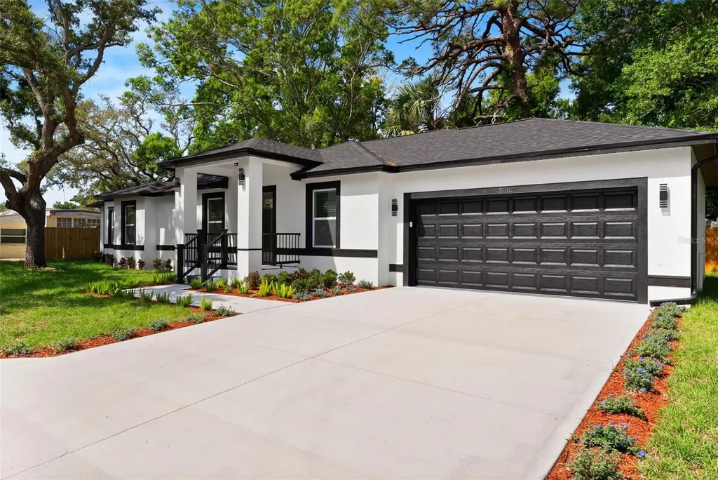 5062 80th Lane N St Petersburg FL 33709