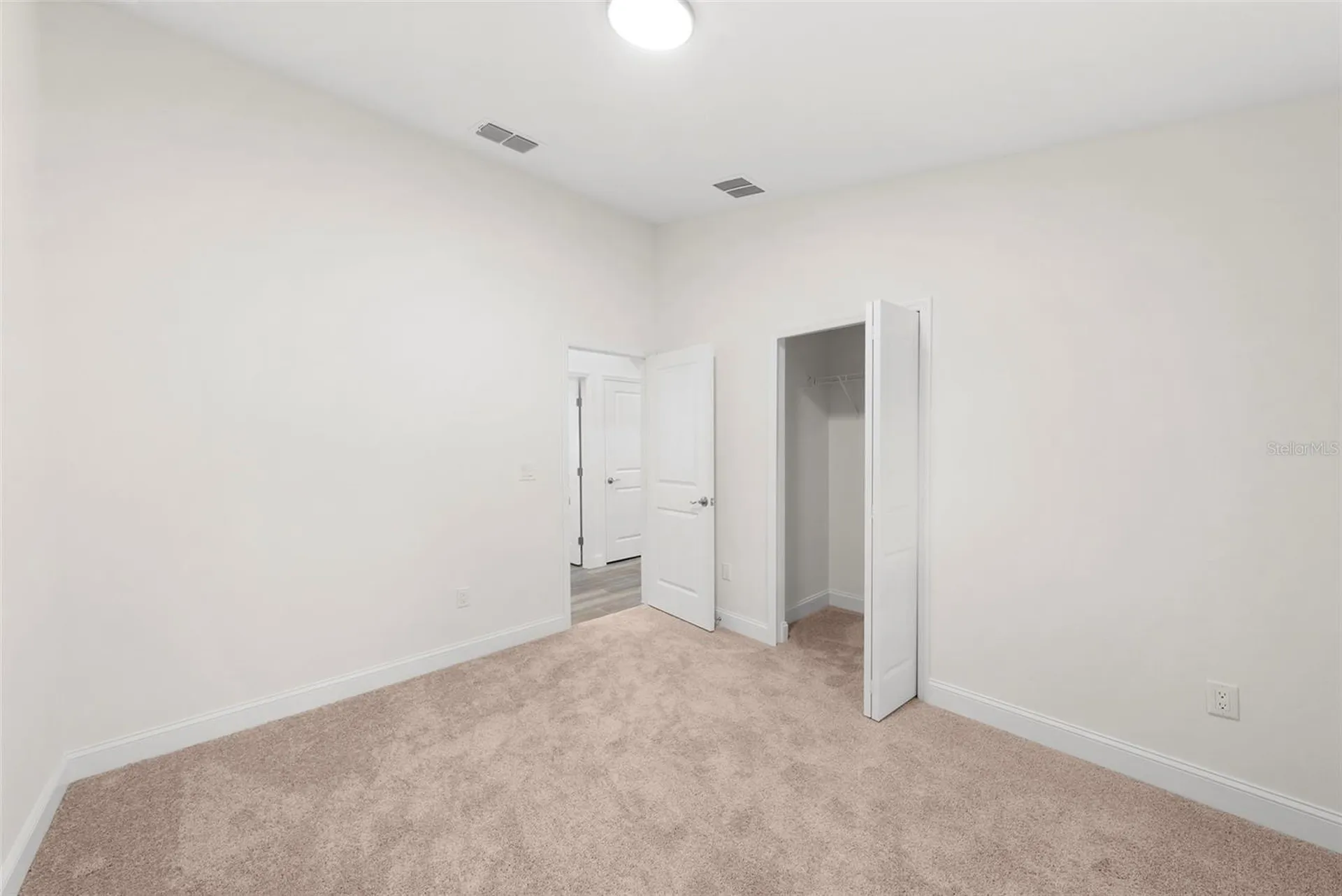 5062 80th Lane N St Petersburg FL 33709