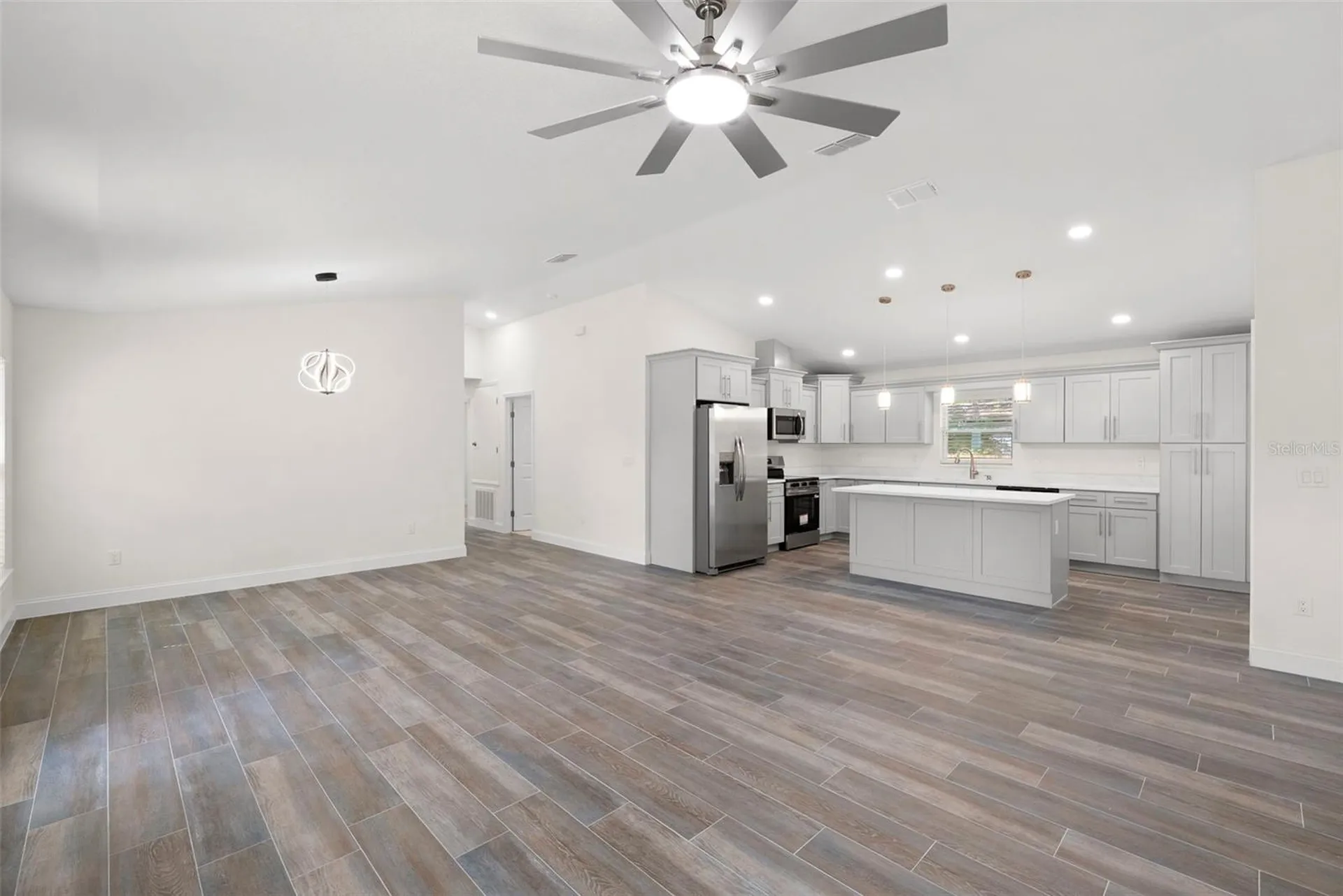 5062 80th Lane N St Petersburg FL 33709