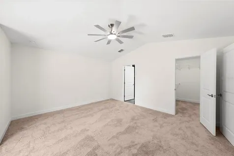 5062 80th Lane N St Petersburg FL 33709