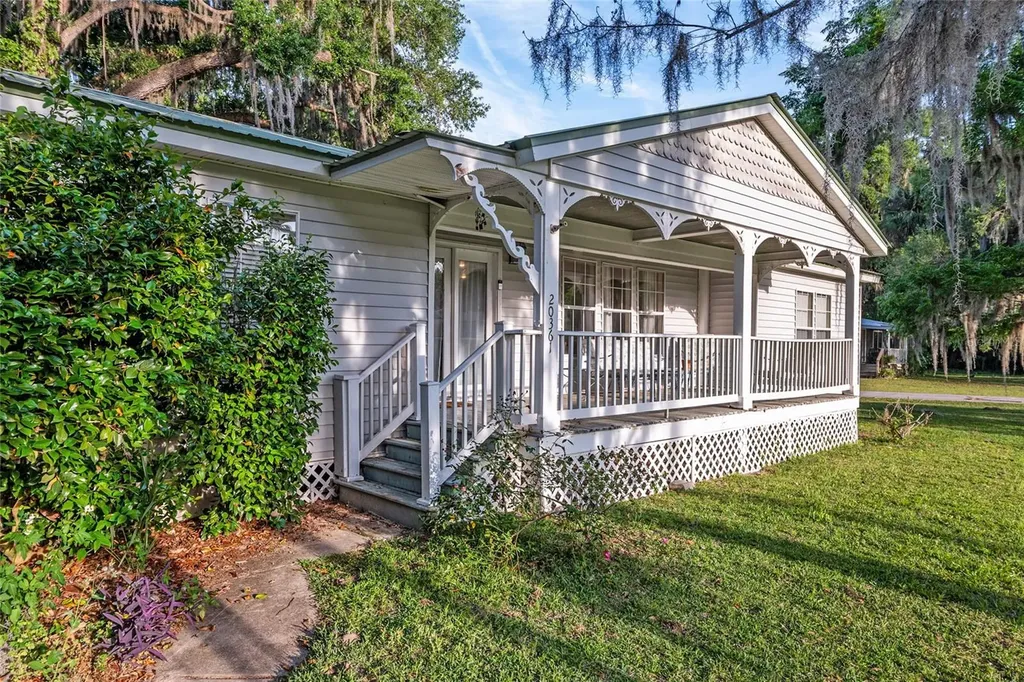 20361 1st Street Mc Intosh FL 32664