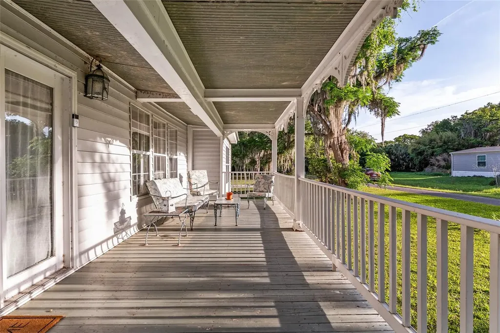 20361 1st Street Mc Intosh FL 32664