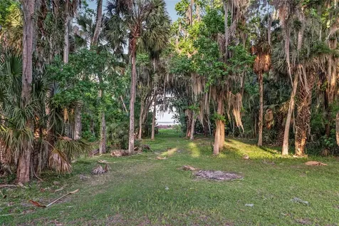20361 1st Street Mc Intosh FL 32664