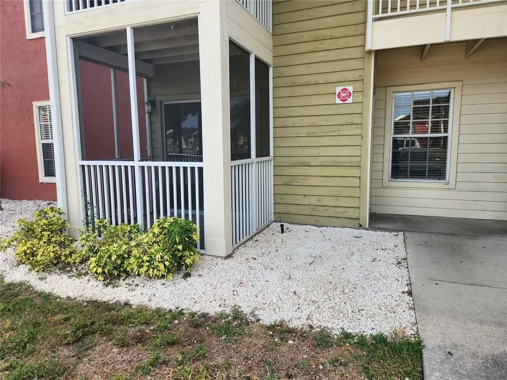 803 Lake Haven Square Brandon FL 33511